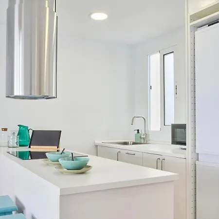 Lovely 2 Bedroom With Terrace Blanes